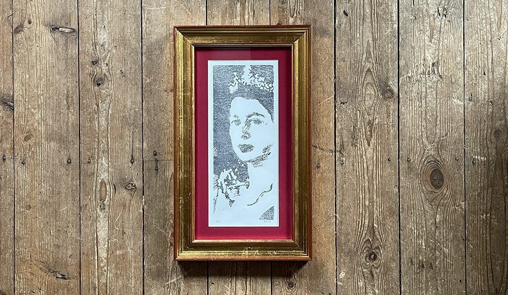 The Queen - Lino Cut by Rik Barwick. Expertly framed in Gold Leaf Frame